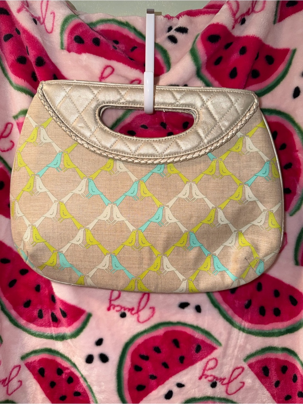 🩵 Vera Bradley Bird-Print Quilted Handle Clutch